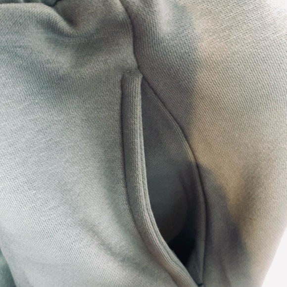 NEW PLT Sage Green Athleisure Stretch Shorts size 16 Pretty Little Thing plus - Picture 10 of 11